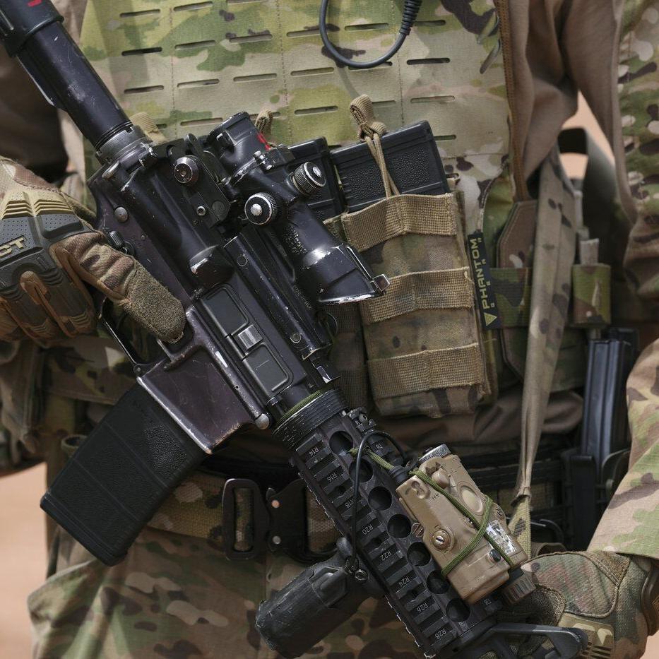 US Army to control land on Mexico border as part of base, migrants could be detained, officials say